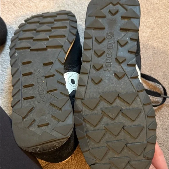 Saucony Classic Jazz Black and White Running Shoes 6.5 - Picture 4 of 7